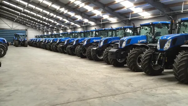 Tractoren in de showroom