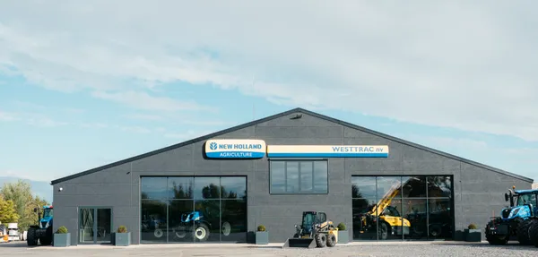De voorgevel van Westtrac