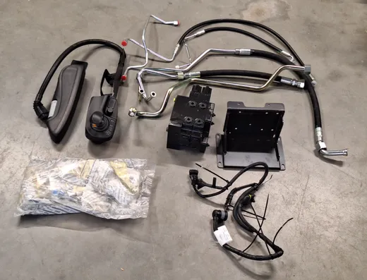 718196110 Kit midmount with joystick